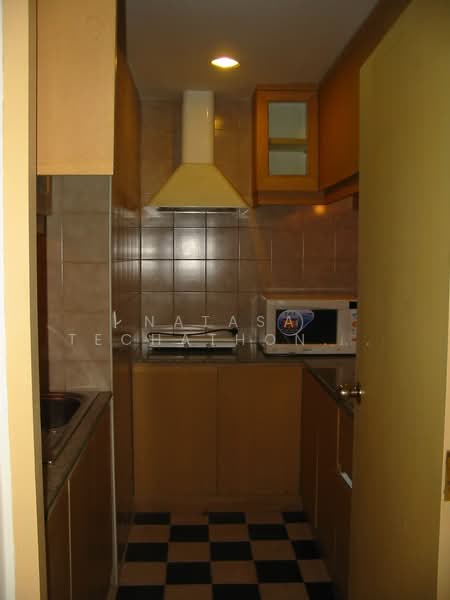 Sathorn Gardens, Bangkok, 39 South Sathorn Road, Thung Maha Mek, Sathon, Bangkok, 2 Bedrooms, 92 sqm, Condo For Sale, by Natasa Techathonthanakhun, 500245623 - DDproperty.com