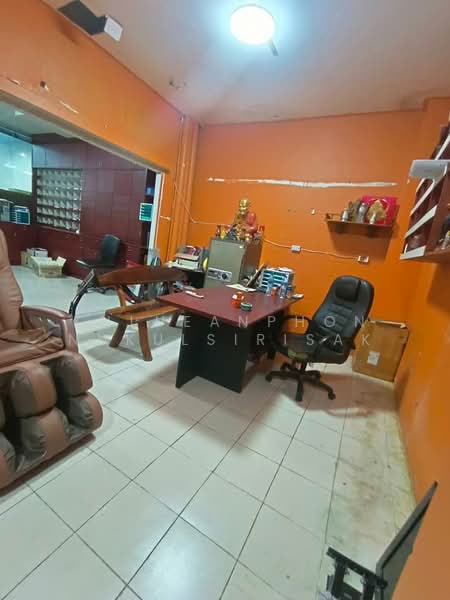 undefined, Bangkok, Khlong Song Ton Nun, Lat Krabang, Bangkok, 4 Bedrooms, 1,034 sqm, Townhouse For Sale, by Khlueanphon Nukulsirisak, 500245637 - DDproperty.com