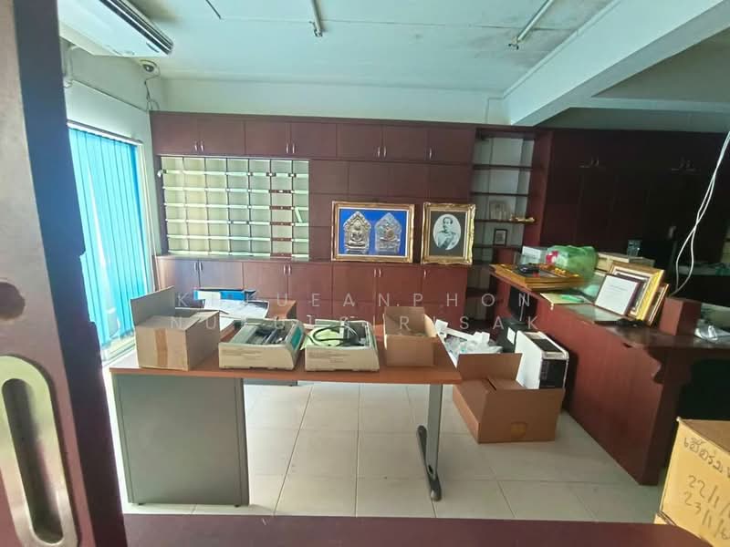 undefined, Bangkok, Khlong Song Ton Nun, Lat Krabang, Bangkok, 4 Bedrooms, 1,034 sqm, Townhouse For Sale, by Khlueanphon Nukulsirisak, 500245637 - DDproperty.com