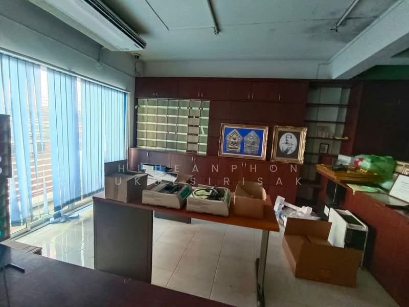 undefined, Bangkok, Khlong Song Ton Nun, Lat Krabang, Bangkok, 4 Bedrooms, 1,034 sqm, Townhouse For Sale, by Khlueanphon Nukulsirisak, 500245637 - DDproperty.com