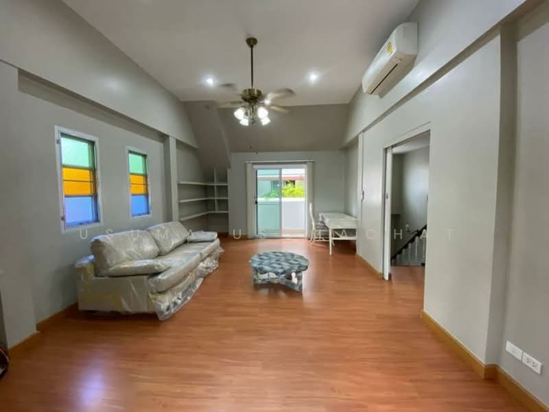 Charming Single house for rent near BTS NANA, Bangkok, Khlong Toei, Khlong Toei, Bangkok, 5 Bedrooms, 350 sqm, Single Detached House For Rent, by Usuma Usumachat, 500245650 - DDproperty.com