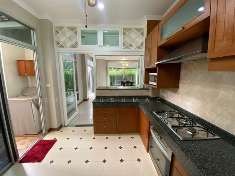 Charming Single house for rent near BTS NANA, กรุงเทพ, คลองเตย, คลองเตย, กรุงเทพ, 350 ตร.ม., บ้านเดี่ยว ให้เช่า, โดย Usuma Usumachat, 500245650 - DDproperty.com