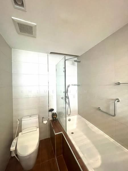 Siri At Sukhumvit, Bangkok, 902 Sukhumvit Road, Phra Kanong, Khlong Toei, Bangkok, 1 Bedroom, 51 sqm, Condo For Rent, by Khlueanphon Nukulsirisak, 500245679 - DDproperty.com