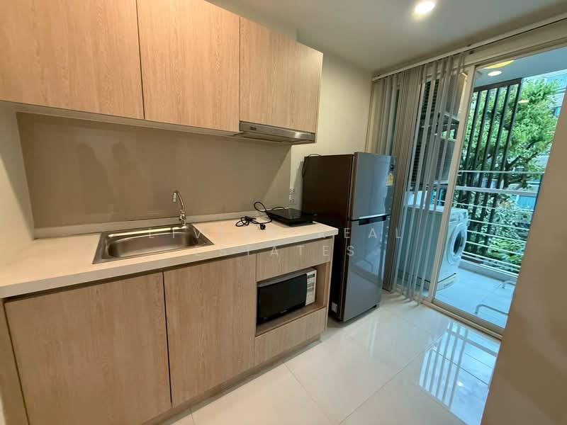 Elements Srinakarin, Bangkok, 43-1 Soi Supaphong 3, Intersection 4, Srinakarin Road, Nong Bon, Prawet, Bangkok, 1 Bedroom, 37 sqm, Condo For Sale, by Living Real Estates, 500245685 - DDproperty.com