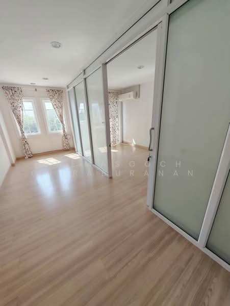 The Master @BTS Udomsuk, Bangkok, Soi Sukhumvit 103, Bang Na, Bang Na, Bangkok, 4 Bedrooms, 266 sqm, Townhouse For Rent, by Khemasooch Chiraburanan, 500245699 - DDproperty.com