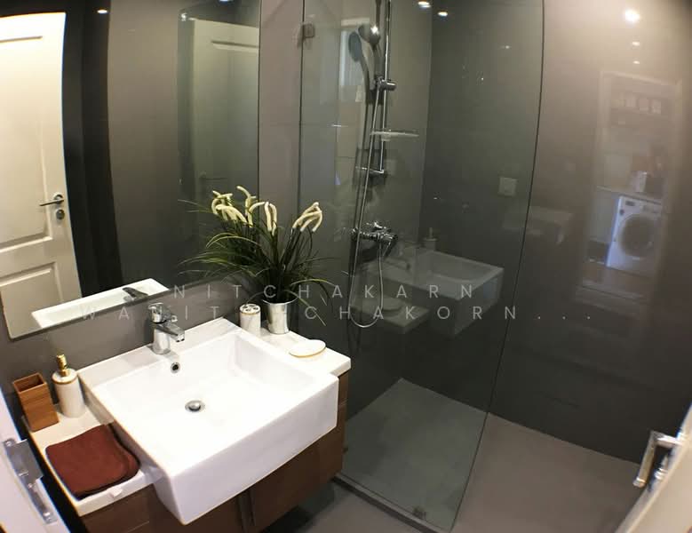 Noble Revo Silom, Bangkok, 88 Soi Surasak Surasak Road, Silom, Bang Rak, Bangkok, 1 Bedroom, 33 sqm, Condo For Sale, by Nitchakarn  Wanitwichakornkit , 500245701 - DDproperty.com