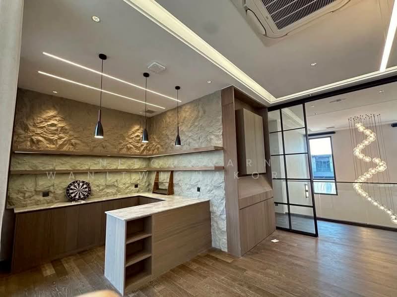 Siraninn Residences Pattanakarn, Bangkok, 585 Phatthanakan 32, Suan Luang, Suan Luang, Bangkok, 5 Bedrooms, 650 sqm, Single Detached House For Rent, by Nitchakarn  Wanitwichakornkit , 500245749 - DDproperty.com