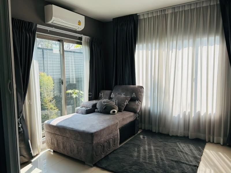 undefined, Bangkok, Saphan Sung, Saphan Sung, Bangkok, 5 Bedrooms, 222 sqm, Single Detached House For Rent, by Nitchakarn Wanitwichakornkit , 500245767 - DDproperty.com