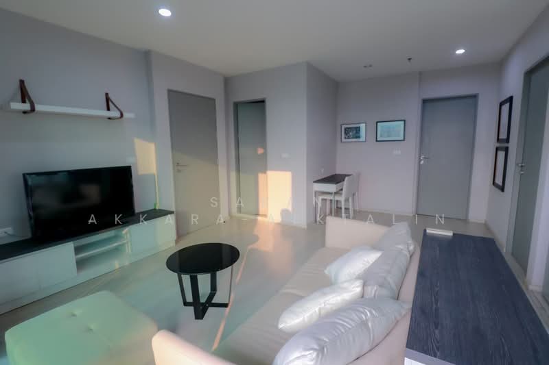 Life Ratchadapisek, Bangkok, 279 Ratchadapisaek Road, Huai Khwang, Huai Khwang, Bangkok, 2 Bedrooms, 65 sqm, Condo For Sale, by Sakan Akkara-aektalin, 500245795 - DDproperty.com