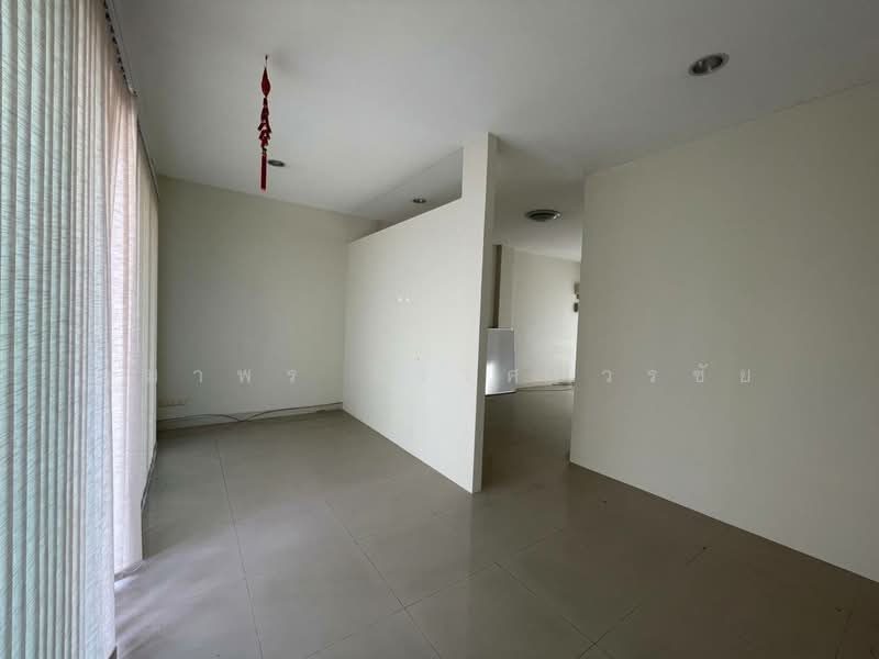 หมู่บ้านกลางเมือง เออบาเนี่ยน ลาดพร้าว71, กรุงเทพ, นาคนิวาส, ลาดพร้าว, ลาดพร้าว, กรุงเทพ, 265 ตร.ม., ทาวน์เฮ้าส์ ขาย, โดย อุมาพร นิเวศบวรชัย, 500245830 - DDproperty.com