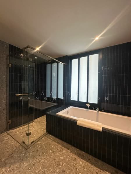 Via 34, Bangkok, 15 Soi Sukhumvit 34, Khong Tan, Khlong Toei, Bangkok, 3 Bedrooms, 151 sqm, Condo For Rent, by Pawanrat Panchawanon, 500245848 - DDproperty.com