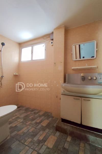 Sukthawee Village, Bangkok, Sala Thammasop, Thawi Watthana, Bangkok, 4 Bedrooms, 150 sqm, Townhouse For Sale, by ธวินันท์ มิ่งมงคล, 500245905 - DDproperty.com