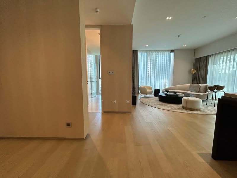 The Strand Thonglor, Bangkok, 36 Soi Sukhumvit 55, Khlong Tan Nua, Watthana, Bangkok, 2 Bedrooms, 90 sqm, Condo For Sale, by ทักษพร, 500245930 - DDproperty.com