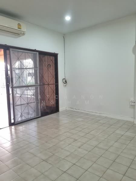 undefined, Bangkok, Khlong Tanon, Sai Mai, Bangkok, 3 Bedrooms, 150 sqm, Townhouse For Sale, by Ratchanon Songthammakul, 500245931 - DDproperty.com