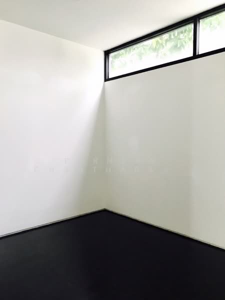 4-BR House, Bangkok, Khlong Tan Nua, Watthana, Bangkok, 4 Bedrooms, 450 sqm, Single Detached House For Rent, by Pornpan Chantharakasemchai, 500245943 - DDproperty.com