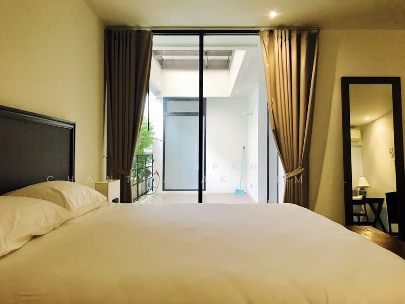 4-BR House, Bangkok, Khlong Tan Nua, Watthana, Bangkok, 4 Bedrooms, 450 sqm, Single Detached House For Rent, by Pornpan Chantharakasemchai, 500245943 - DDproperty.com