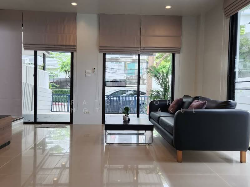 Areeya Mandarina Sukhumvit 77 : อารียา แมนดารีนา สุขุมวิท 77, กรุงเทพ, ถนนสุขุมวิท 77 (อ่อนนุช), สวนหลวง, สวนหลวง, กรุงเทพ, 132 ตร.ม., ทาวน์เฮ้าส์ ให้เช่า, โดย Ratchanon Songthammakul, 500245955 - DDproperty.com