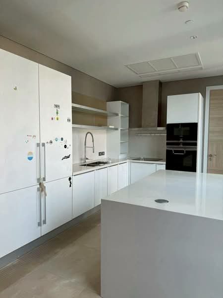 The Residences at Sindhorn Kempinski : เดอะ เรสซิเดนซ์ แอท สินธร เคมปินสกี้, กรุงเทพ, 88 ซอยต้นสน ถนน สารสิน, ลุมพินี, ปทุมวัน, กรุงเทพ, 156 ตร.ม., คอนโด ขาย, โดย Yanisa Nakklai, 500245956 - DDproperty.com