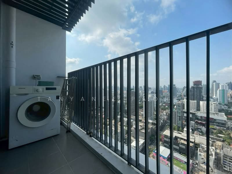 XT Ekkamai, Bangkok, 259 Soi Sukhumvit 63, Khlong Tan Nua, Watthana, Bangkok, 1 Bedroom, 30 sqm, Condo For Rent, by Tanyanee Paorik, 500245969 - DDproperty.com