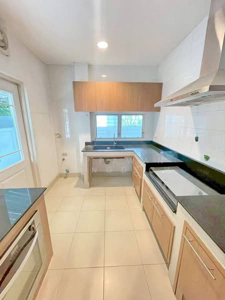 ให้เช่า บ้านเดี่ยว 2 ชั้น ถนนศรีนครินทร์ ใกล้ รพ.เปาโล สมุทรปราการ และทางด่วนกาญจนาภิเษกวงแหวนรอบนอก, Samut Prakan, Bang Kaeo, Bang Plee, Samut Prakan, 3 Bedrooms, 197 sqm, Single Detached House For Rent, by Noppawan Ruangdech, 500246021 - DDproperty.com