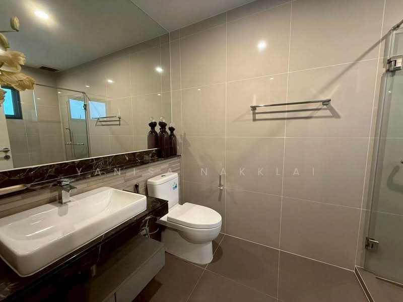 Burasiri Pattanakarn, Bangkok, New Pattanakarn Road, Prawet, Prawet, Bangkok, 4 Bedrooms, 300 sqm, Single Detached House For Rent, by Yanisa Nakklai, 500246028 - DDproperty.com