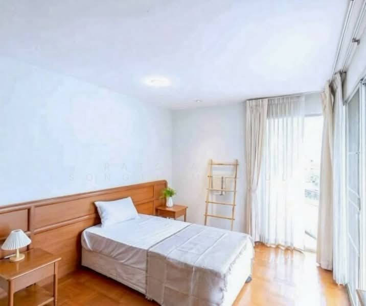 Ma Peng Seng Apartment, Bangkok, Soi Sukhumvit 31, Khlongtoei Nua, Watthana, Bangkok, 3 Bedrooms, 240 sqm, Apartment For Rent, by Ratchanon Songthammakul, 500246090 - DDproperty.com