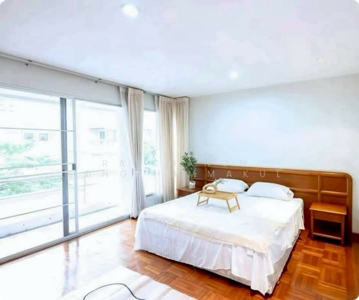 Ma Peng Seng Apartment, Bangkok, Soi Sukhumvit 31, Khlongtoei Nua, Watthana, Bangkok, 3 Bedrooms, 240 sqm, Apartment For Rent, by Ratchanon Songthammakul, 500246090 - DDproperty.com