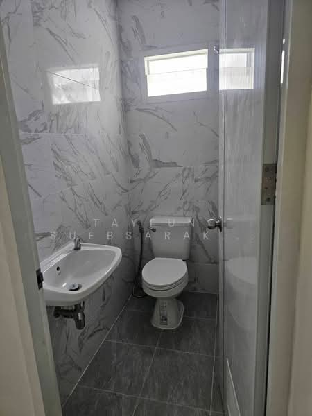 2-BR House, Bangkok, Nong Kang Plu, Nong Khaem, Bangkok, 2 Bedrooms, 150 sqm, Single Detached House For Sale, by Tayfun Suebsarakham , 500246167 - DDproperty.com