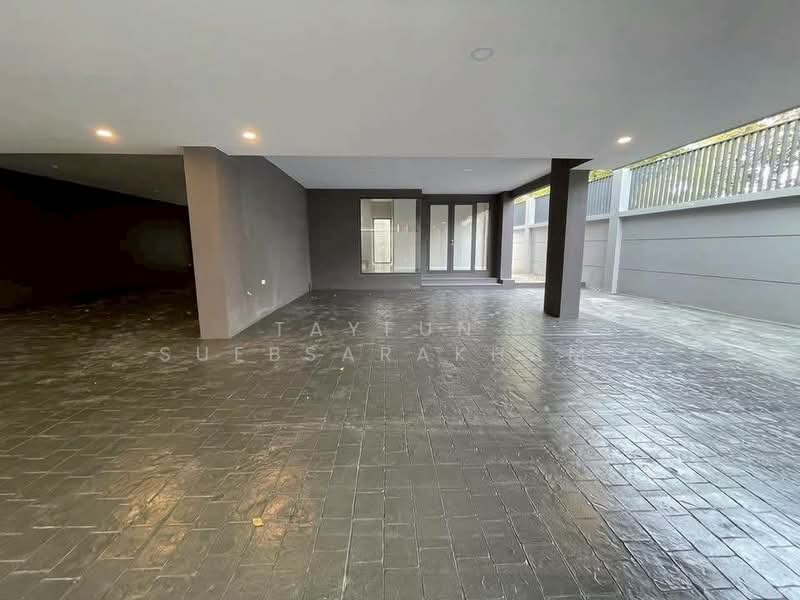 Sage Thonglor, Bangkok, Soi Thonglor 11, Sukhumvit 55 Road, Khlongtoei Nua, Watthana, Bangkok, 3 Bedrooms, 362 sqm, Townhouse For Rent, by Tayfun Suebsarakham , 500246222 - DDproperty.com