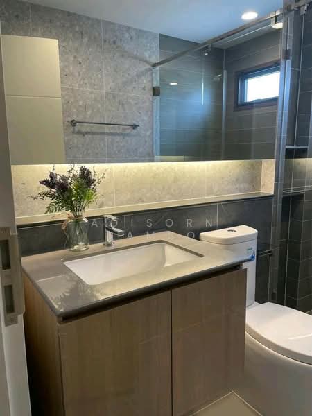 Burasiri Krungthep Kreetha, Bangkok, 95 Soi Pracha Ruam Chai, Hua Mak, Bang Kapi, Bangkok, 4 Bedrooms, 238 sqm, Single Detached House For Rent, by Adisorn Eamso, 500246243 - DDproperty.com