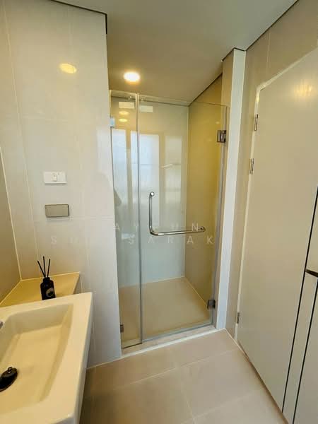 Le Luk Condominium, Bangkok, 1599 291 Sukhumvit Rd, Phra Kanong Nua, Watthana, Bangkok, Studio, 38 sqm, Condo For Rent, by Tayfun  Suebsarakham , 500246302 - DDproperty.com