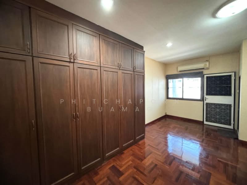 2-BR Townhouse, Bangkok, Chom Thong, Chom Thong, Bangkok, 2 Bedrooms, 200 sqm, Townhouse For Rent, by Phitchaporn Buamag, 500246334 - DDproperty.com
