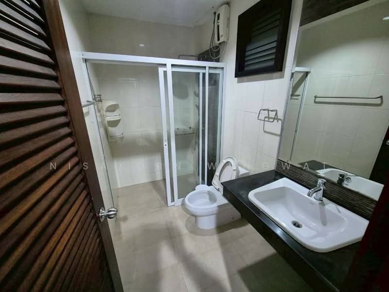 3-BR House, Bangkok, Samsen Nai, Phaya Thai, Bangkok, 3 Bedrooms, 200 sqm, Single Detached House For Rent, by Nisakorn Wingwat, 500246380 - DDproperty.com