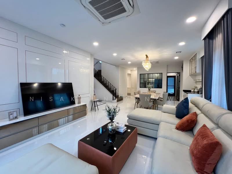 Nantawan Rama 9 - New Krungthepkreetha, Bangkok, Saphan Sung, Saphan Sung, Bangkok, 4 Bedrooms, 302 sqm, Single Detached House For Rent, by Nisakorn Wingwat, 500246394 - DDproperty.com