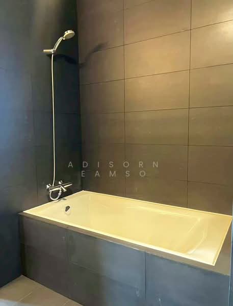 Noble Ploenchit, Bangkok, 1035 Ploenchit  Road, Lumphini, Pathum Wan, Bangkok, 3 Bedrooms, 209 sqm, Condo For Rent, by Adisorn Eamso, 500246410 - DDproperty.com