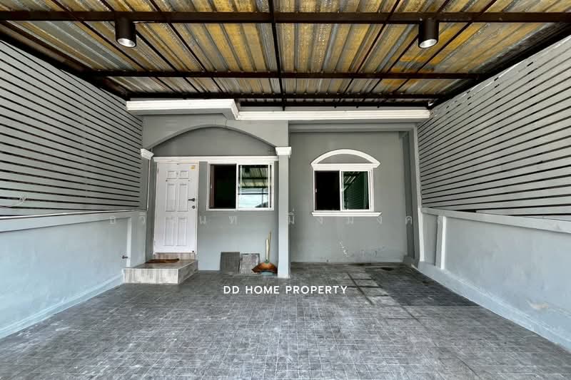 Baan Sri Prajak 7 Bang Kruai-Sai Noi, Nonthaburi, Bang Kruai-Sai Noi Road, Bang Bua Thong, Bang Bua Thong, Nonthaburi, 3 Bedrooms, 127 sqm, Townhouse For Sale, by ธวินันท์ มิ่งมงคล, 500246451 - DDproperty.com