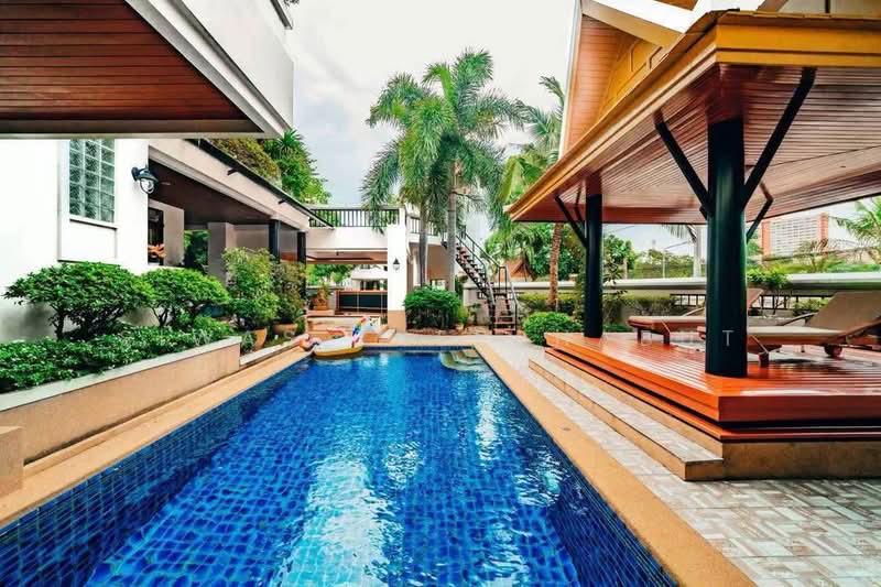 ให้เช่าวิลล่าใกล้หาดจอมเทียน | 5 นอน | 120k | 552 ตร.ม. | รับสัตว์เลี้ยง | อนุญาตให้ปล่อยต่อ, ชลบุรี, Chularat, หนองปรือ, บางละมุง, ชลบุรี, 450 ตร.ม., วิลล่า ให้เช่า, โดย Siwas Thepphabut, 500246455 - DDproperty.com