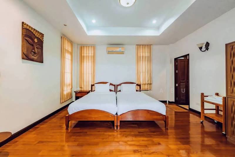 ให้เช่าวิลล่าใกล้หาดจอมเทียน | 5 นอน | 120k | 552 ตร.ม. | รับสัตว์เลี้ยง | อนุญาตให้ปล่อยต่อ, ชลบุรี, Chularat, หนองปรือ, บางละมุง, ชลบุรี, 450 ตร.ม., วิลล่า ให้เช่า, โดย Siwas Thepphabut, 500246455 - DDproperty.com