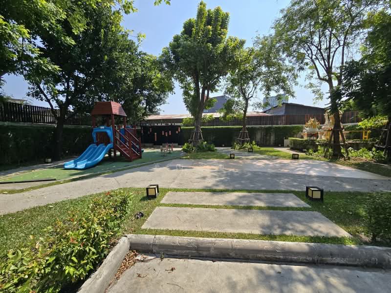 Motif Condo, Bangkok, 219 Thanon Intharaphithak, Bang Yi Rua, Thon Buri, Bangkok, 2 Bedrooms, 59 sqm, Condo For Sale, by คุณริช, 500246471 - DDproperty.com