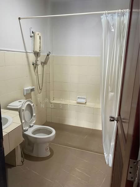 3-BR Townhouse, Bangkok, Nong Bon, Prawet, Bangkok, 3 Bedrooms, 204 sqm, Townhouse For Sale, by Trinnaya Dungsirisangthong, 500246485 - DDproperty.com