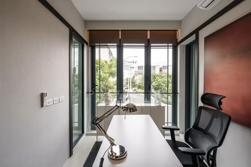 Baan Klang Muang Classe Sukhumvit 77, Bangkok, Soi On Nut 21, Suan Luang, Suan Luang, Bangkok, 2 Bedrooms, 214 sqm, Townhouse For Rent, by Ponwimol Wipanarapai, 500246542 - DDproperty.com