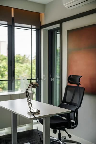 Baan Klang Muang Classe Sukhumvit 77, Bangkok, Soi On Nut 21, Suan Luang, Suan Luang, Bangkok, 2 Bedrooms, 214 sqm, Townhouse For Rent, by Ponwimol Wipanarapai, 500246542 - DDproperty.com