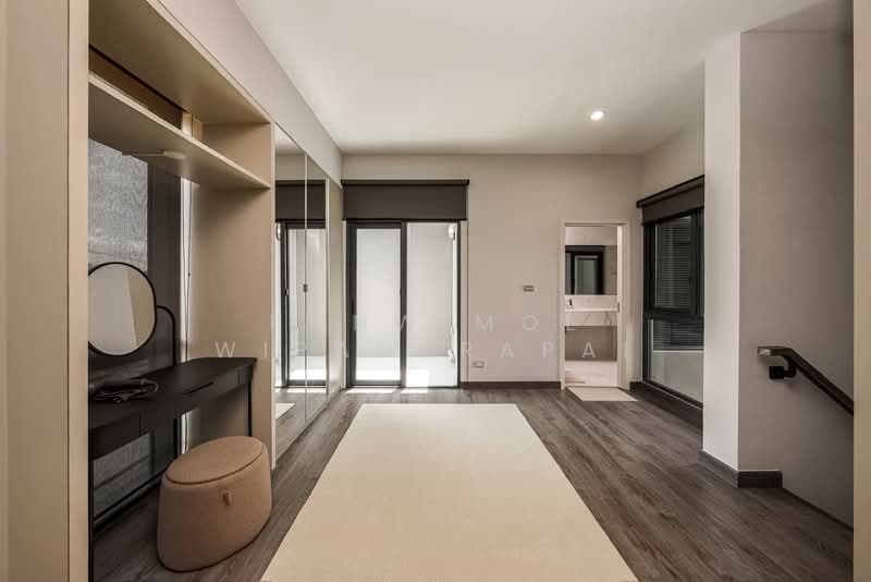 Baan Klang Muang Classe Sukhumvit 77, Bangkok, Soi On Nut 21, Suan Luang, Suan Luang, Bangkok, 2 Bedrooms, 214 sqm, Townhouse For Rent, by Ponwimol Wipanarapai, 500246542 - DDproperty.com