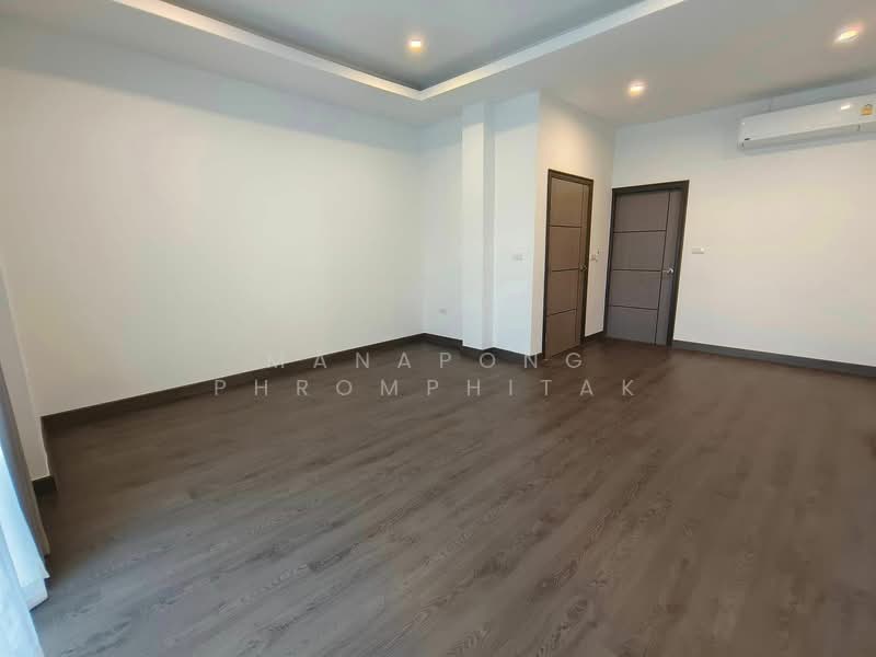 บ้าน 4-ห้องนอน, กรุงเทพ, พระโขนงเหนือ, วัฒนา, กรุงเทพ, 330 ตร.ม., บ้านเดี่ยว ขาย, โดย Manapong Phromphitak, 500246563 - DDproperty.com