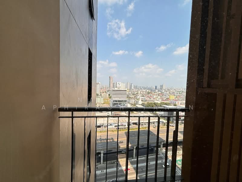 Equinox Phahol Vibha, Bangkok, 345 Paholyothin Road, Jom Phon, Chatuchak, Bangkok, 1 Bedroom, 30 sqm, Condo For Rent, by Natrinee Aphirachatanon, 500246575 - DDproperty.com