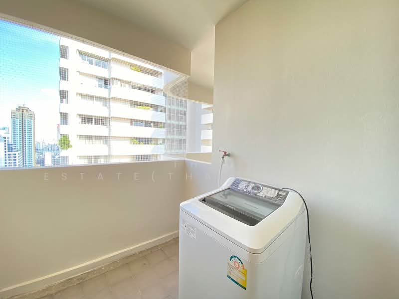 D.S. Tower 1 Sukhumvit 33, Bangkok, Soi Phrom Chit, Khlong Tan Nua, Watthana, Bangkok, 3 Bedrooms, 258 sqm, Condo For Rent, by The Estate(Thailand) Limited, 500246590 - DDproperty.com