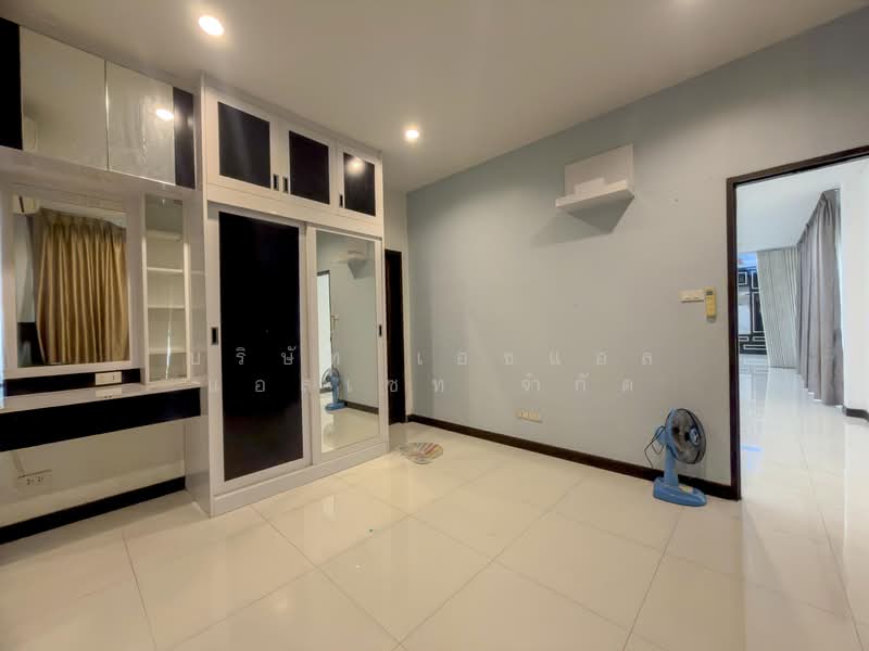 Sirichan Chimphli, Bangkok, Chim Plee, Taling Chan, Bangkok, 4 Bedrooms, 300 sqm, Single Detached House For Sale, by บริษัท เอชแอล แอสเซท จำกัด, 500246602 - DDproperty.com