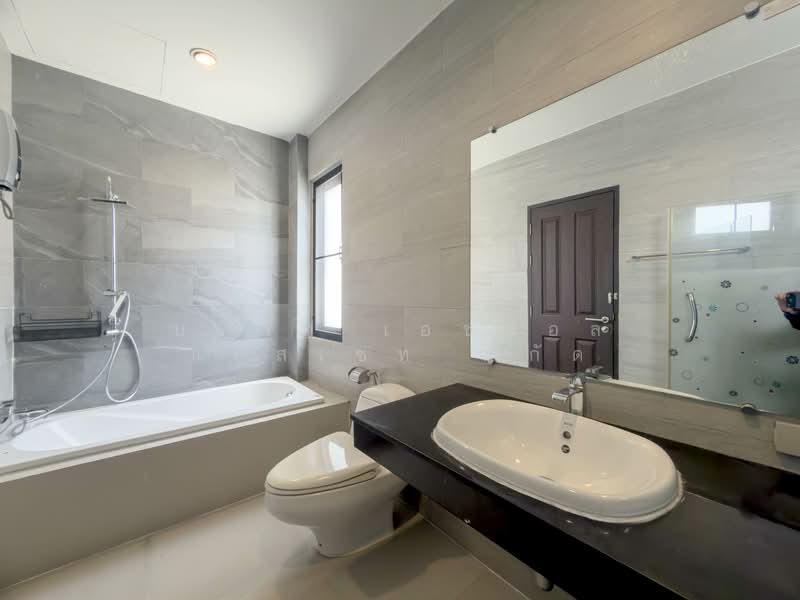 Sirichan Chimphli, Bangkok, Chim Plee, Taling Chan, Bangkok, 4 Bedrooms, 300 sqm, Single Detached House For Sale, by บริษัท เอชแอล แอสเซท จำกัด, 500246602 - DDproperty.com