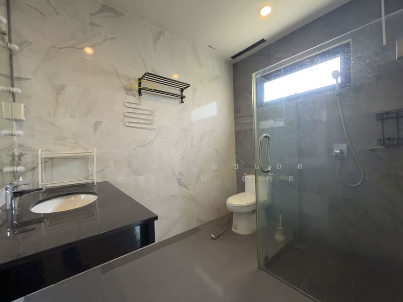 Sirichan Chimphli, Bangkok, Chim Plee, Taling Chan, Bangkok, 4 Bedrooms, 300 sqm, Single Detached House For Sale, by บริษัท เอชแอล แอสเซท จำกัด, 500246602 - DDproperty.com