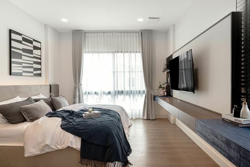 Nantawan Rama 9 - New Krungthepkreetha, Bangkok, Saphan Sung, Saphan Sung, Bangkok, 3 Bedrooms, 302 sqm, Single Detached House For Rent, by Manapong Phromphitak, 500246620 - DDproperty.com